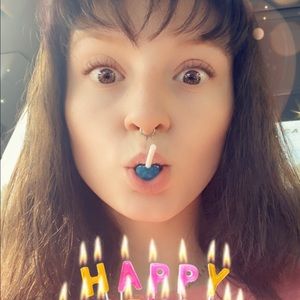 Meet your Posher, Alyssa